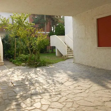 In 25002 Rosolina Mare